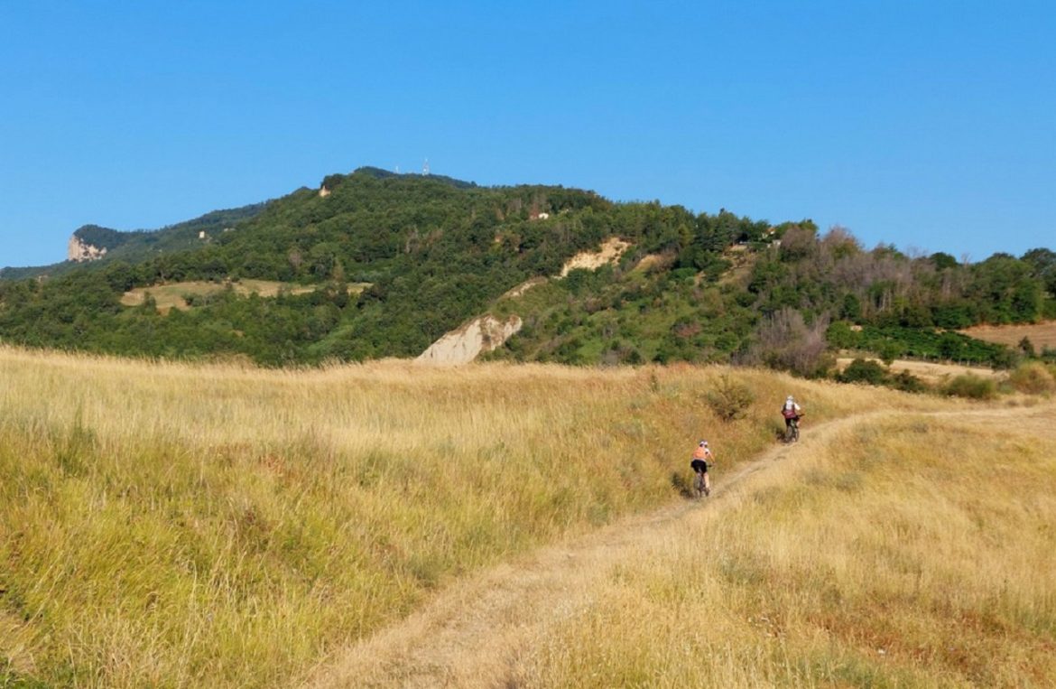 Domenica 26 marzo 2023 – AAA: Anello Atipico del monte Ascensione – Cicloescursione